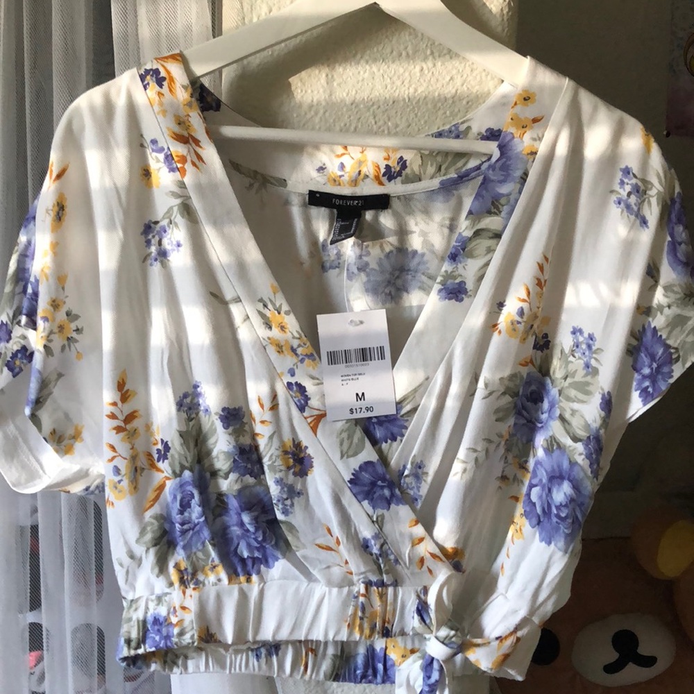 Forever21 floral kimono style crop top size M